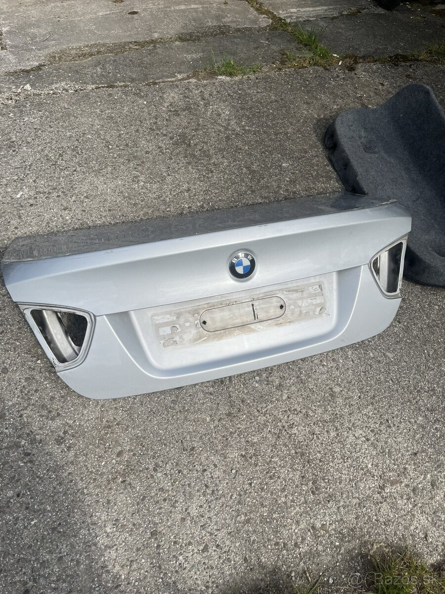 BMW e90 kufor - 3