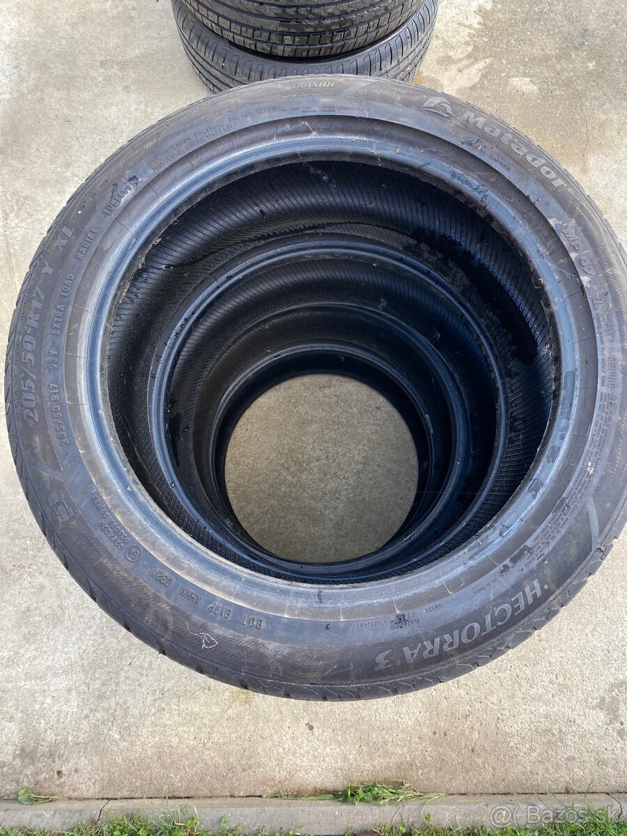 205/50R17 - 3