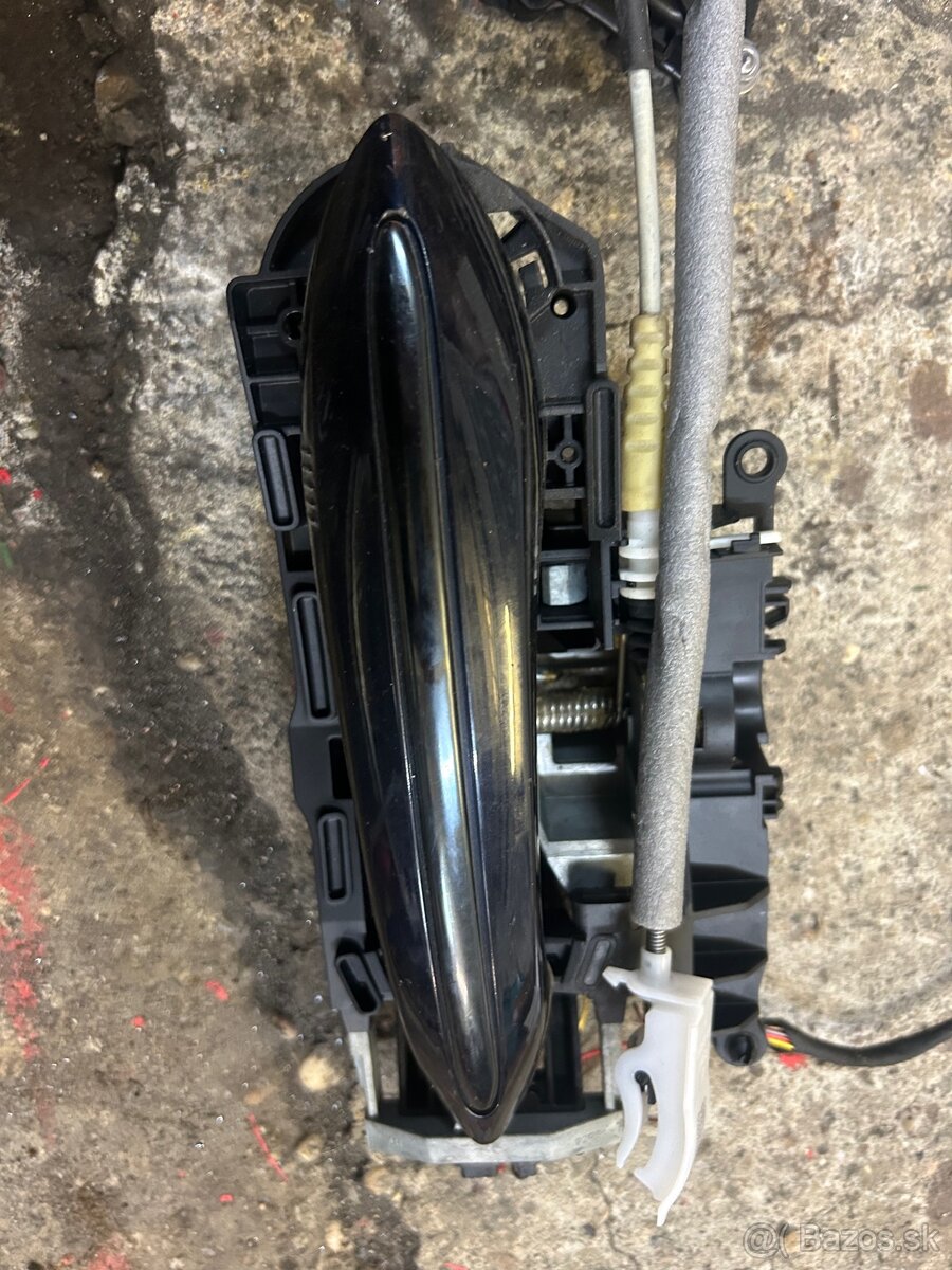 Soft close BMW f10 - 3