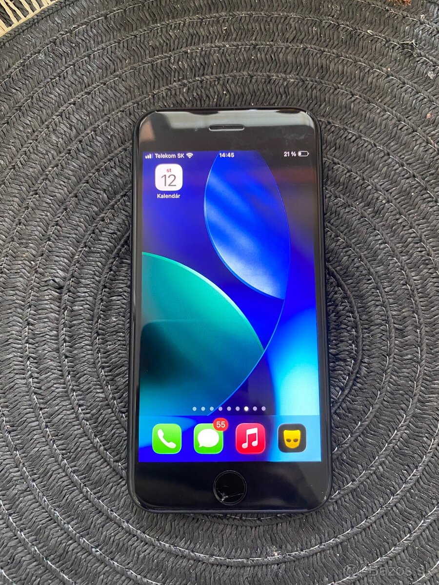 Apple iPhone SE 2 - 3