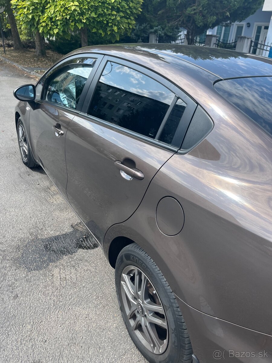 Kia Rio 1.2 benzin - 3