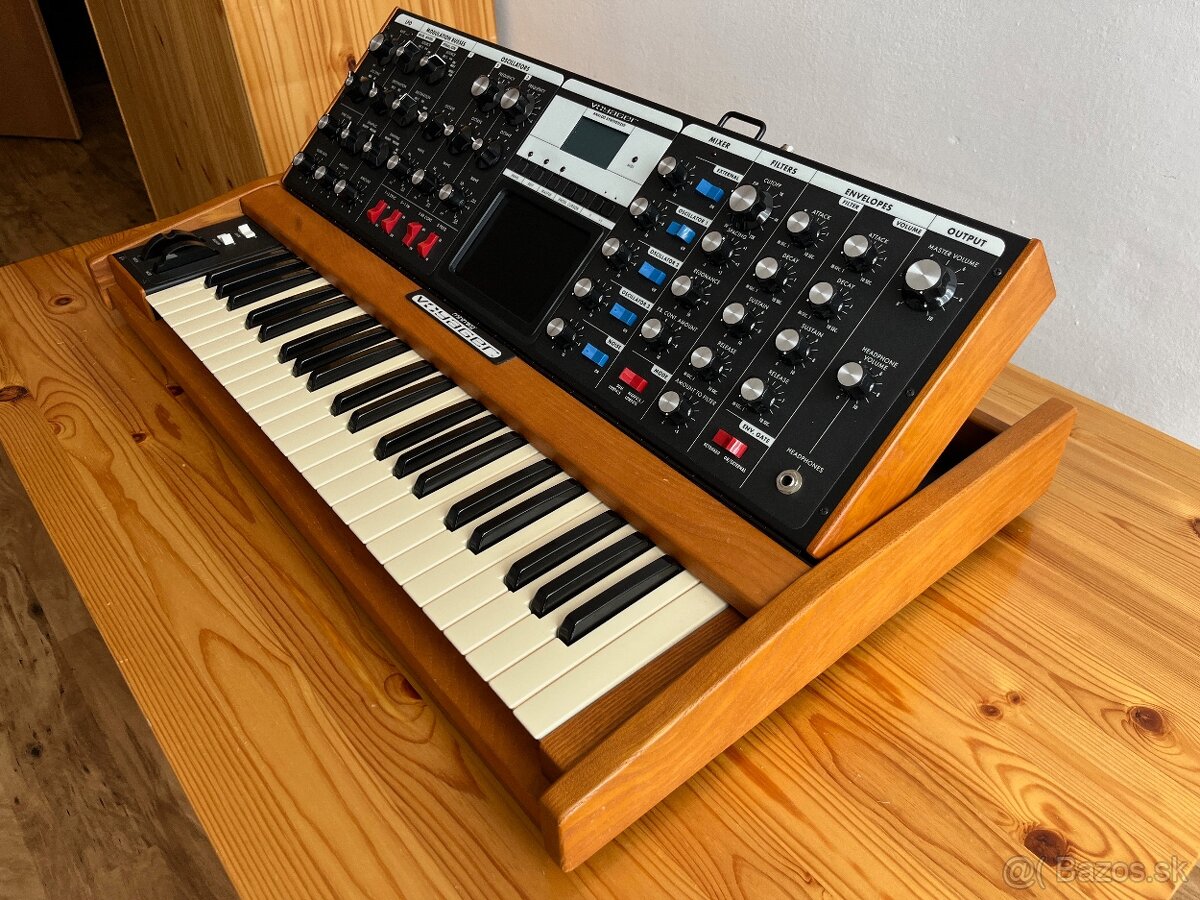 Moog Minimoog Voyager (2002) - 3