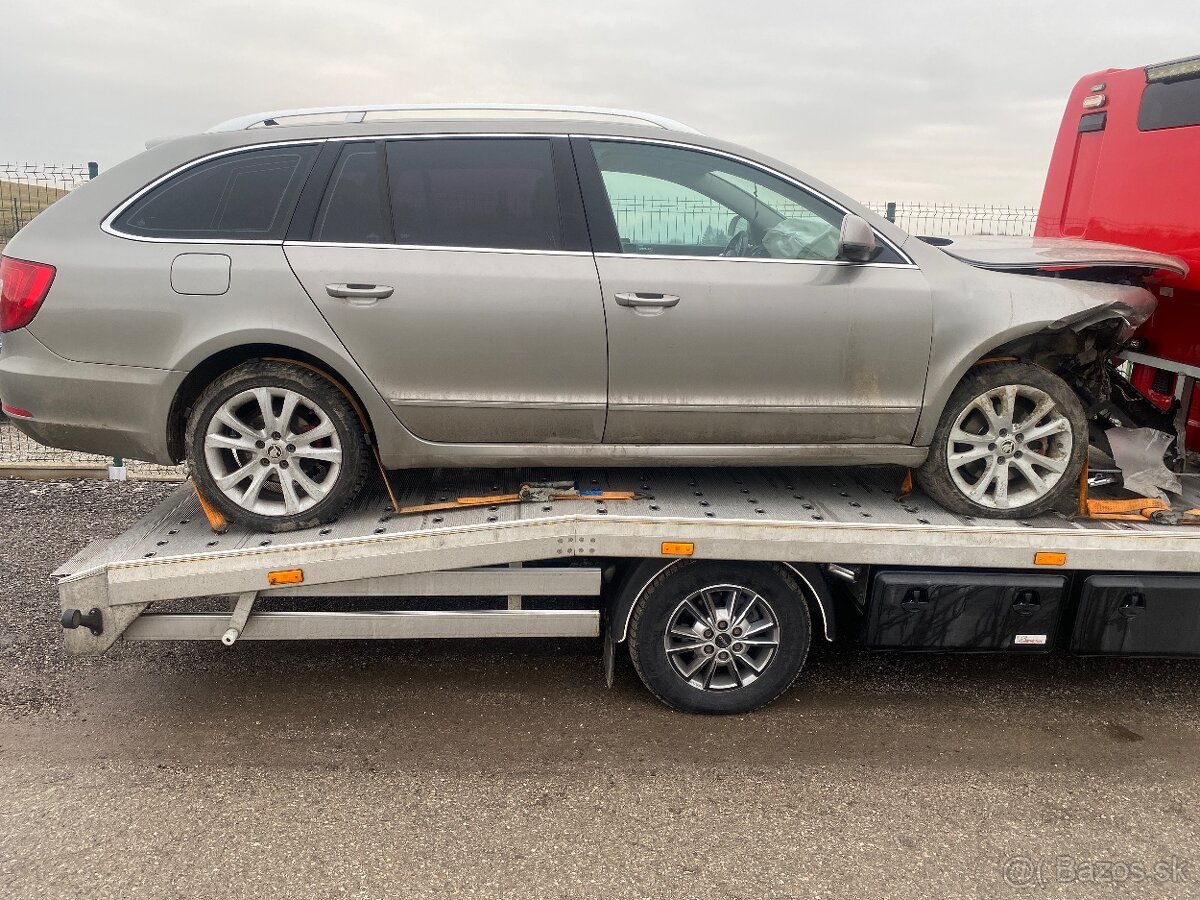 Rozpredam Škoda Superb 2.0TDI DSG Combi - 3