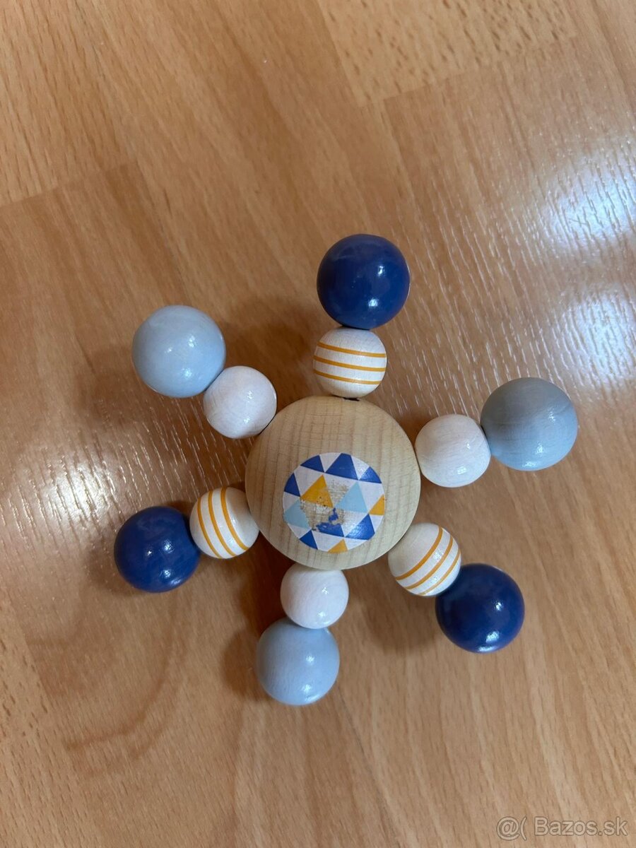 Drevená polohovateľná hrazda s hračkami - 3