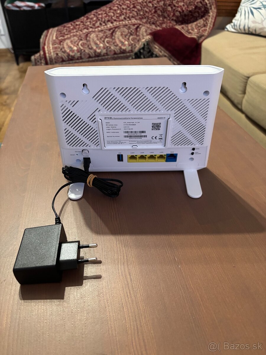 Wi-Fi router Zyxel EX-3300 - 3