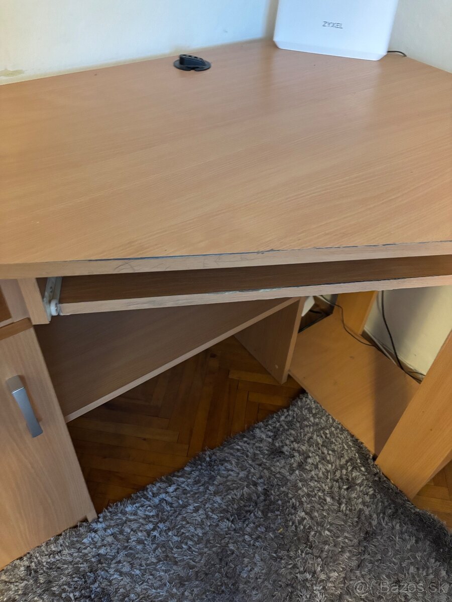 Stôl k PC - 3