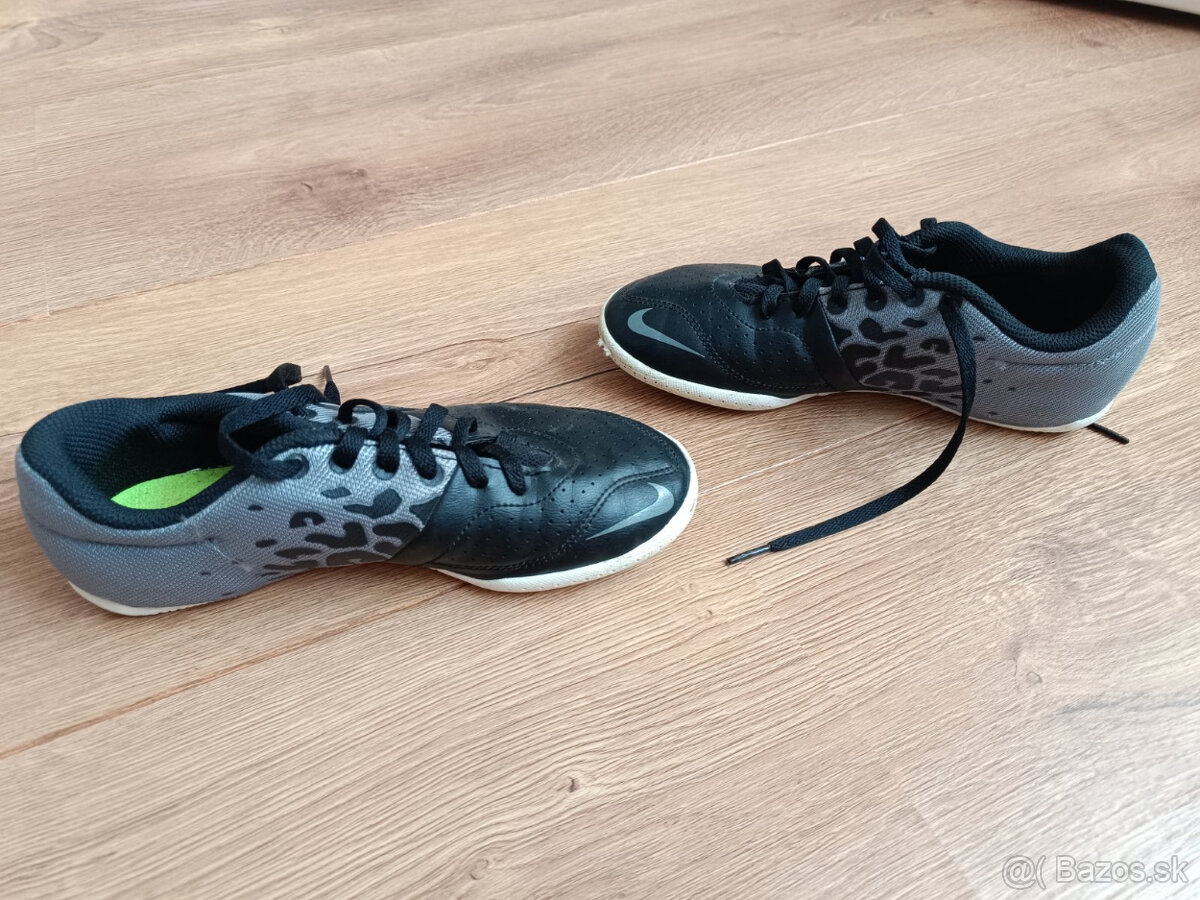 Halovky Nike 36 - 3