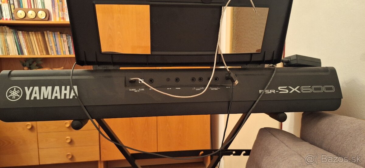 Yamaha PSR-SX600 - 3