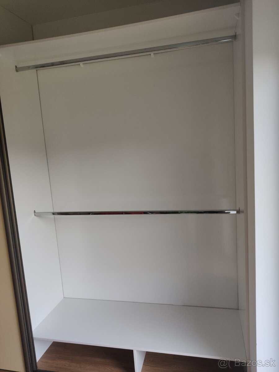 Vstavaná skriňa - 3