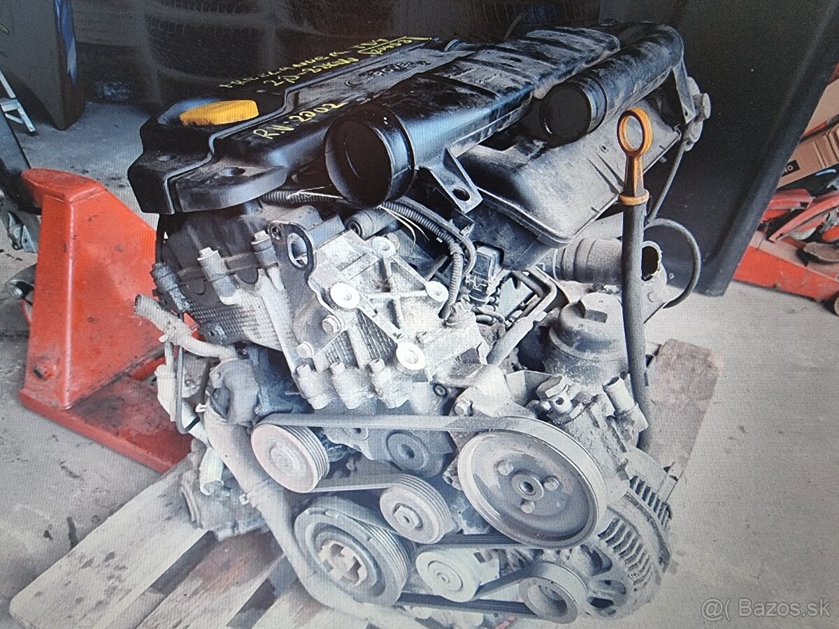 Land Rover Freelander 2,0Td4 predná kapota - 3