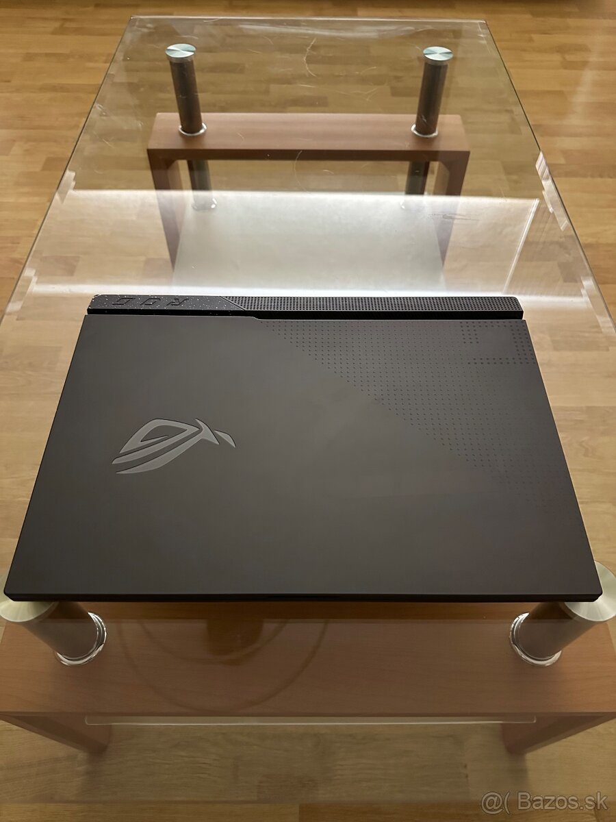 ASUS ROG Strix G17 G713RS RTX 3080, 360 Hz, 17,3" - 3