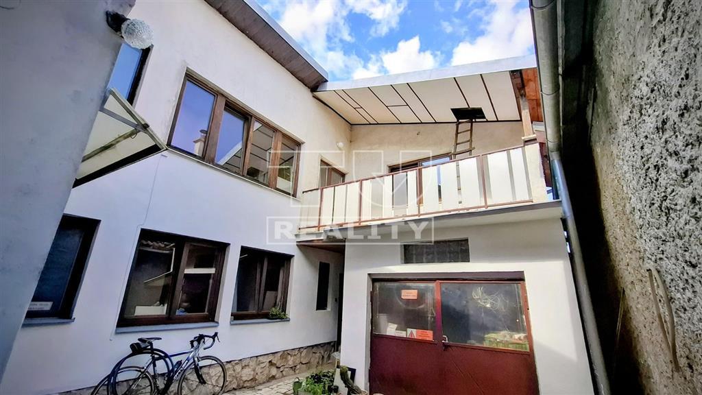 REZERVOVANÉ- rodinný dom v Krompachoch - 3