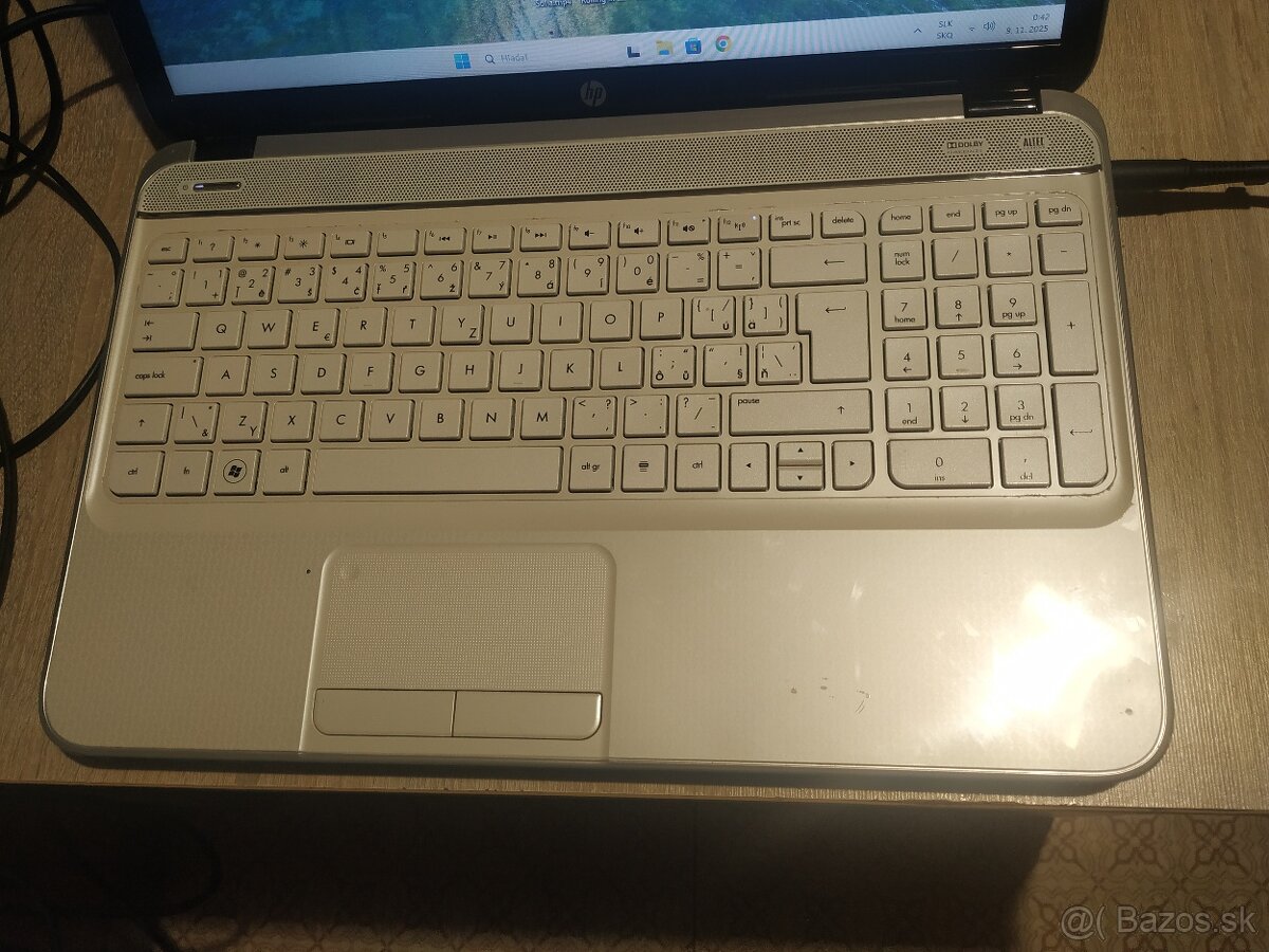 HP. 15,6“ LED. Nový SSD 256 GB. Grafika 2 GB. Nová baterka. - 3