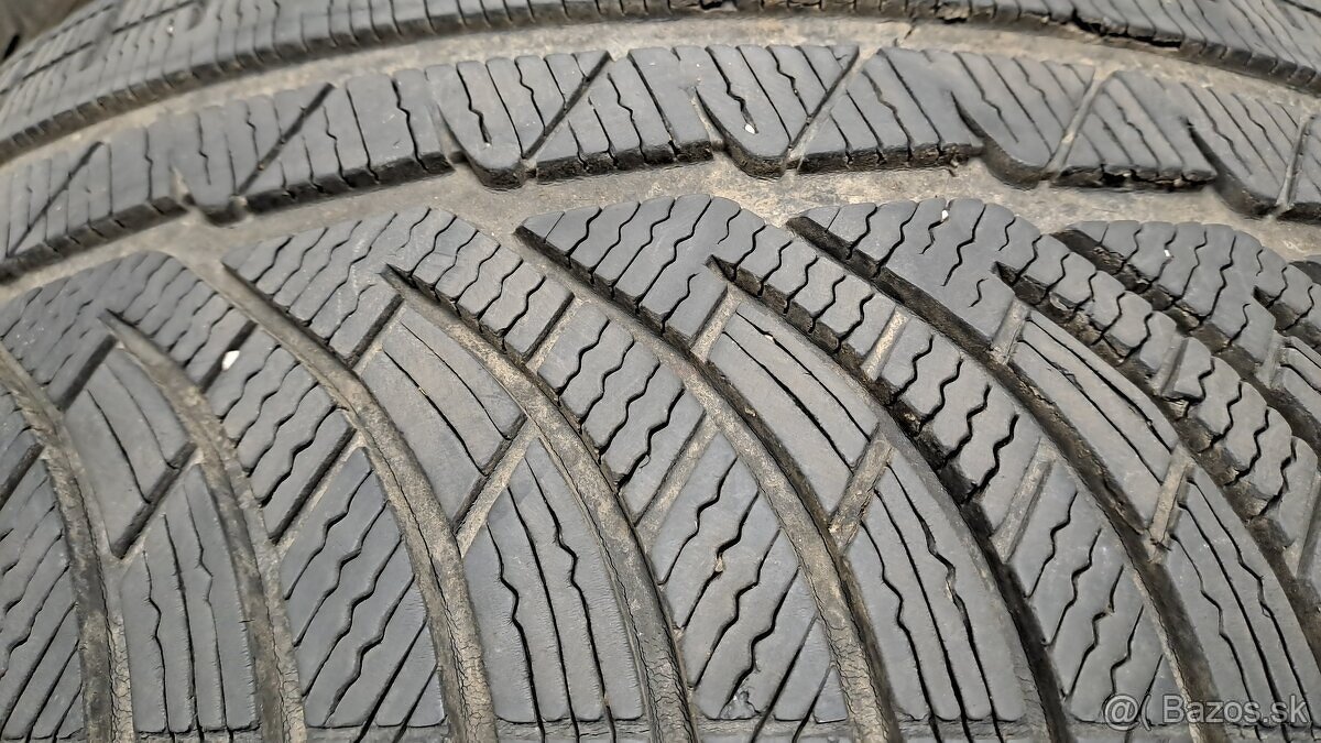 Predám 2ks jazdené zimné 225/55r18-102V Michelin - 3