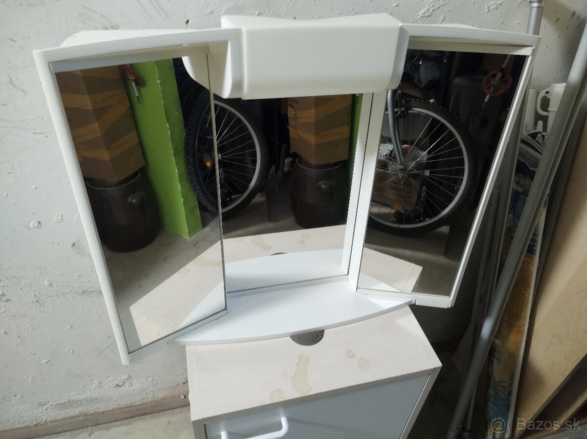 (42) Nábytok a doplnky do kúpeľne - 3