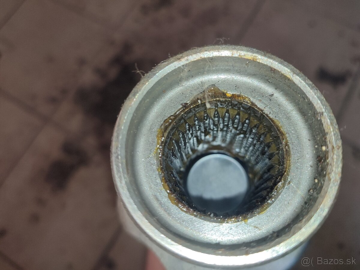 Predná pravá poloos Ford Ranger 3.2 TDCi - 3