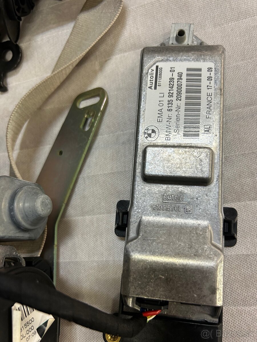 BMW 7 F01 ,PREDNÉ BEZPEČNOSTNÉ PÁSY - 3