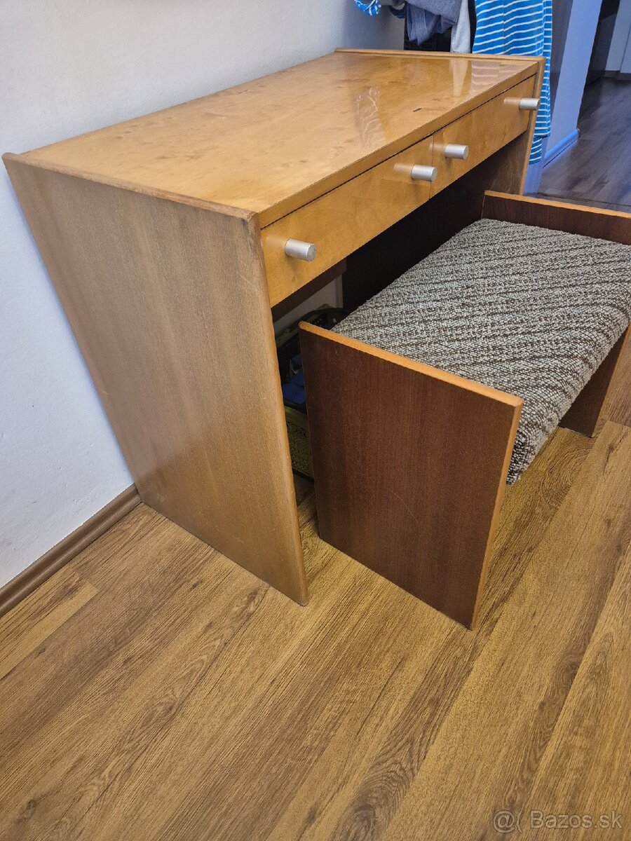 Retro nábytok - zrkadlo, stolík a taburetka - 3