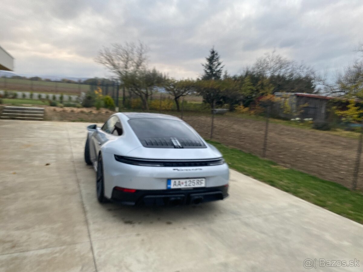 porsche 911 4gtr - 3