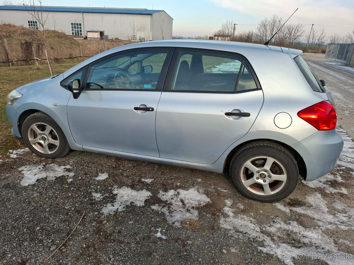 Toyota Auris 1,4T 5D - 3