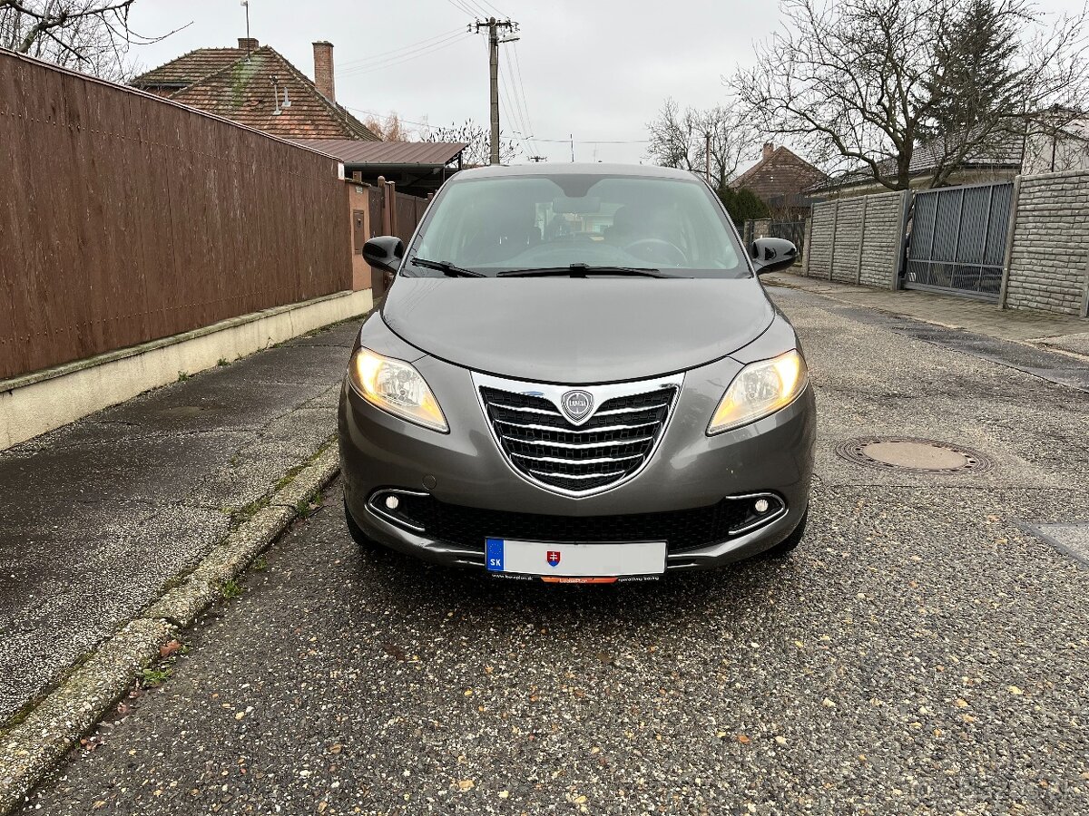Lancia Ypsilon Gold 1.2i - 3