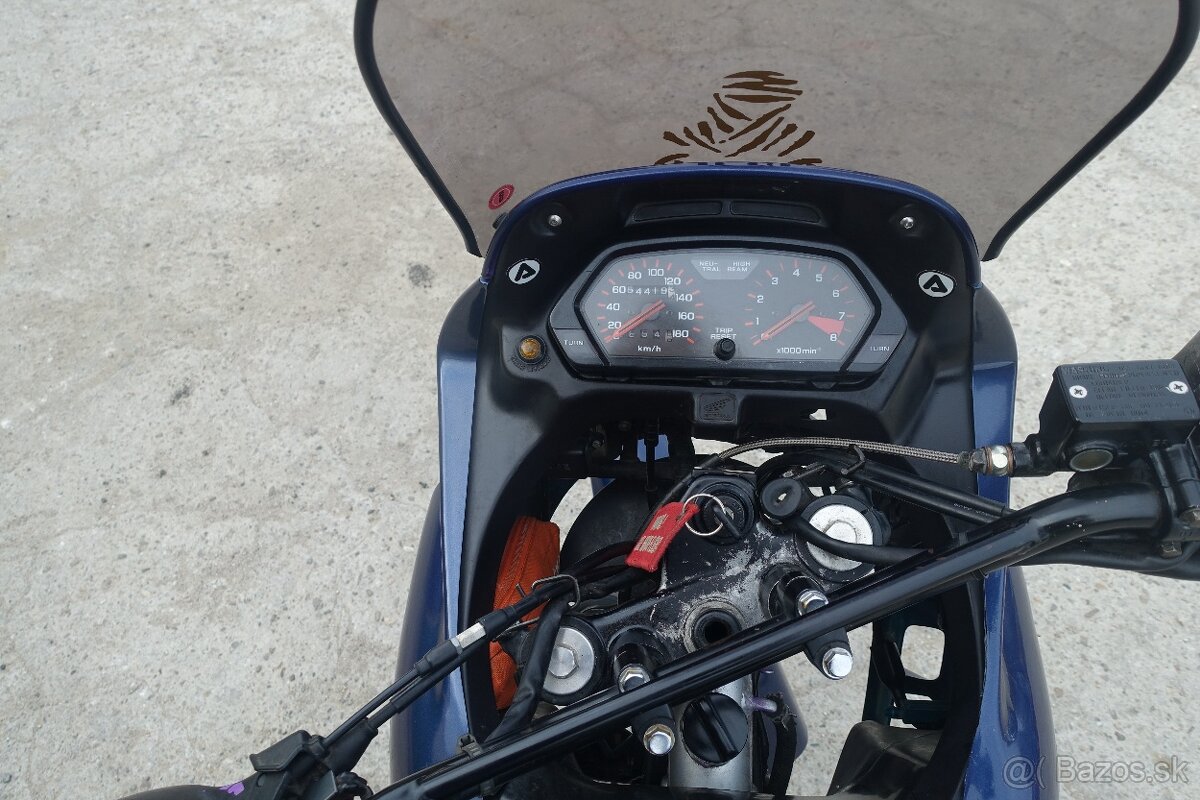 Honda dominator nx650