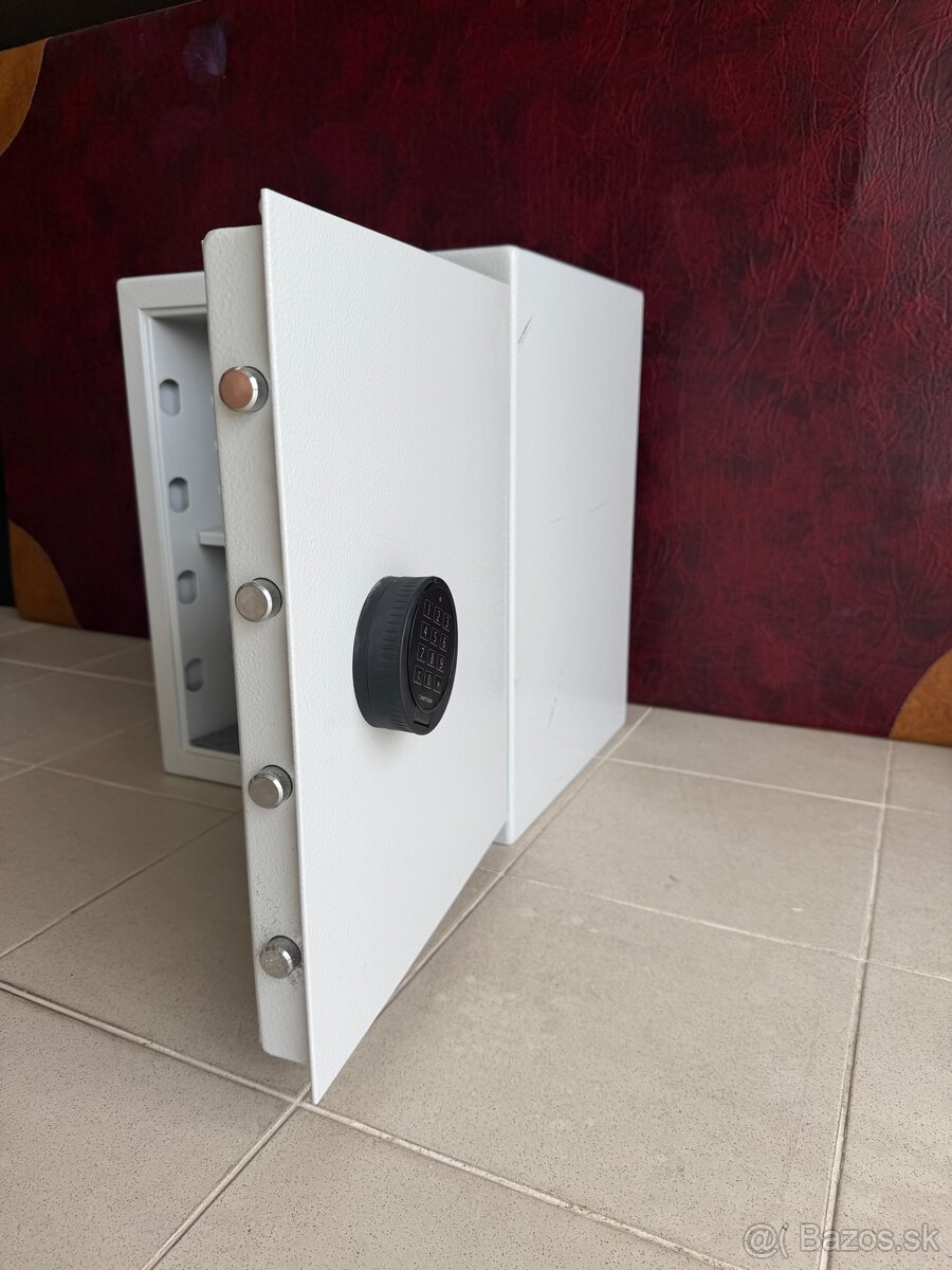 Nabytkovy Trezor Bezpečnostná skriňa - 3