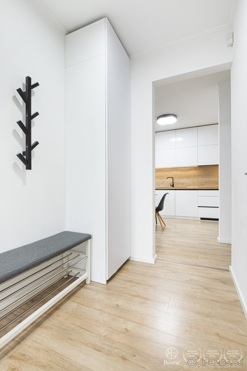 BOSEN | Posledný rodinný dvojdom vo Veľkom Mederi v našej po - 3