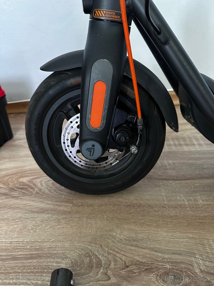 Električka kolobežka ninebot - 3
