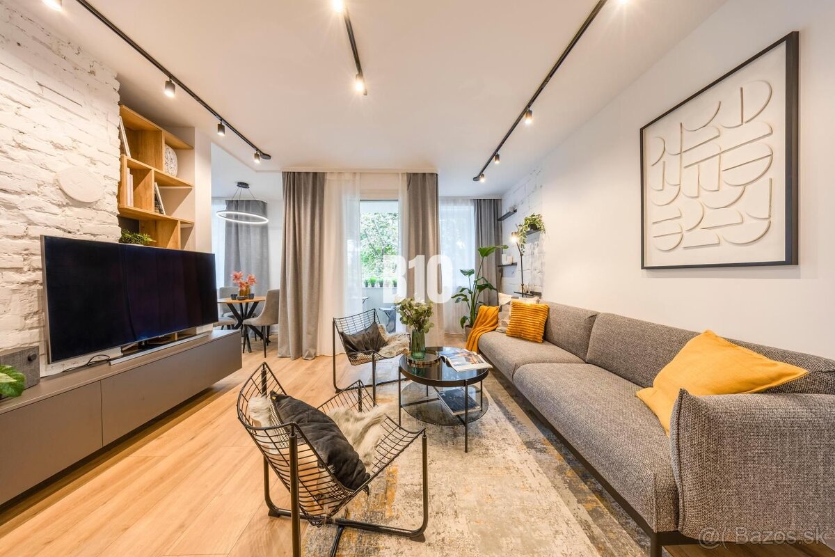 REZERVOVANÉ - SVÄTOPLUKOVA - 3IZBOVÝ BYT, KTORÝ VÁM VYRAZÍ D - 3