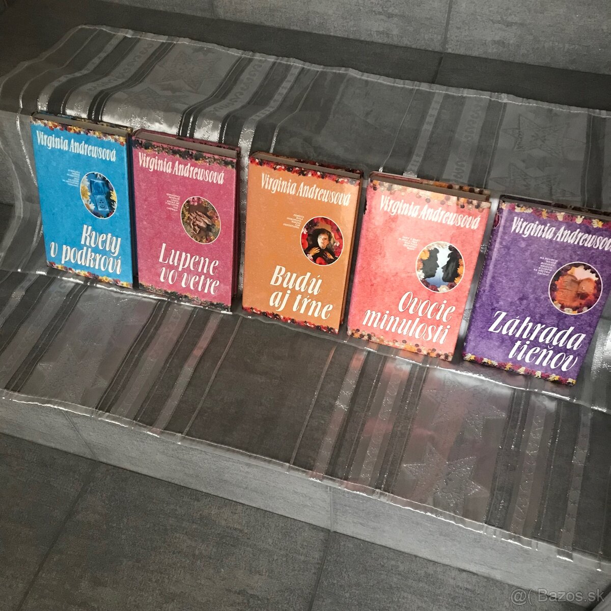 Knihy od Virginia Andrewsová - Kvety v podkroví 1.-5. - 3