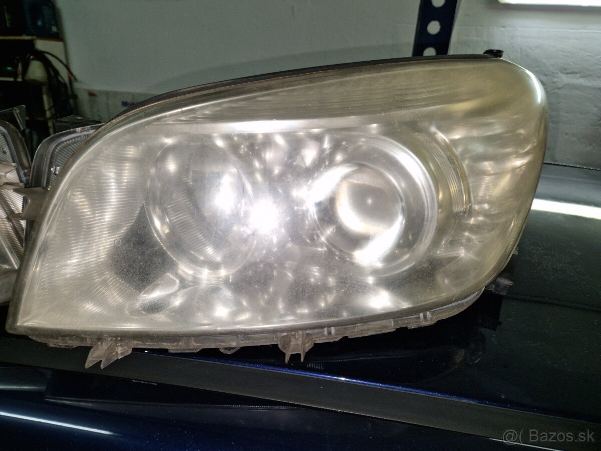 Toyota rav 4.predam predne svetla - 3