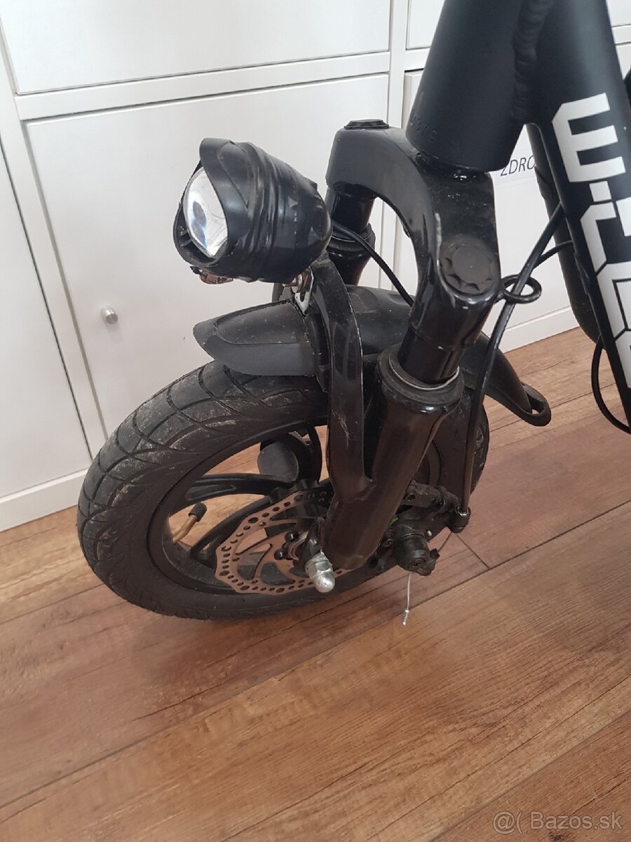 W-TEC E-Scooter 500W 12" - 3