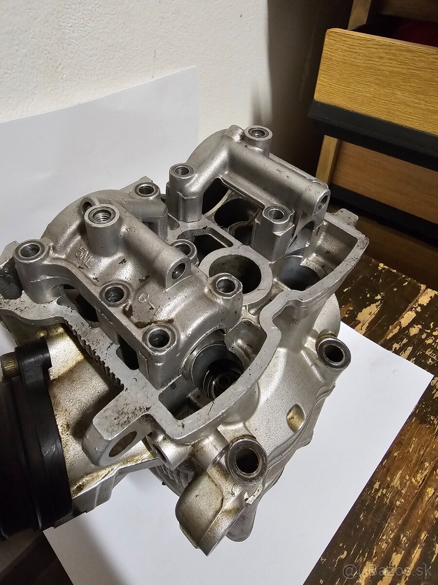 Predám hlavu aj valec na yamaha yzf 250 (poškodené) - 3