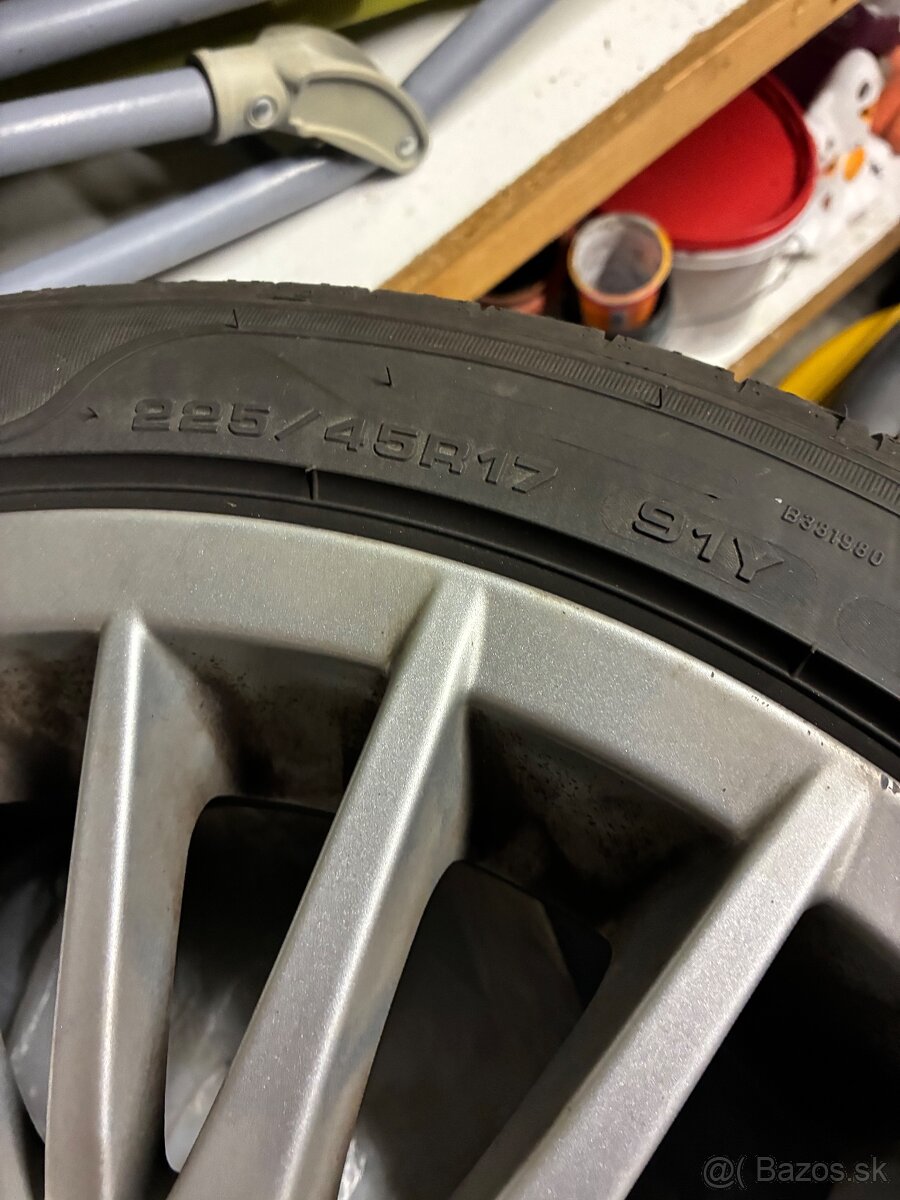 225/45 r17 - 3