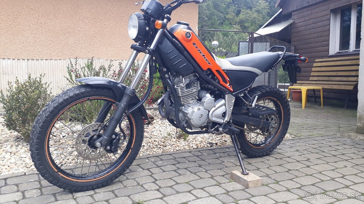 Yamaha XG 250 Tricker