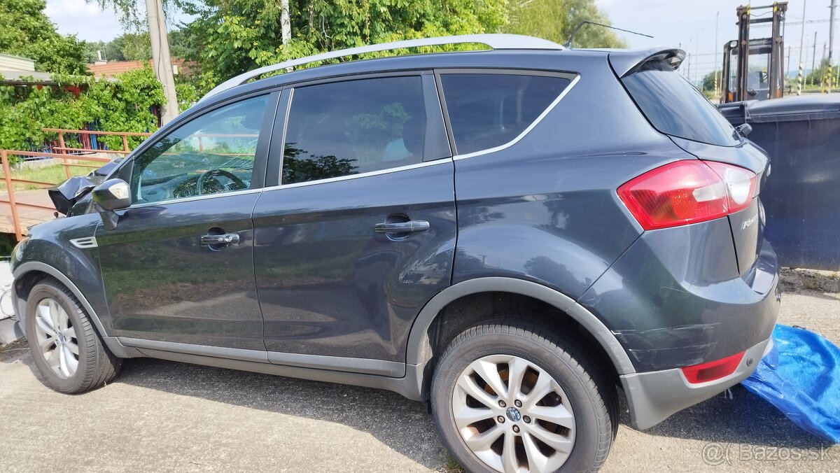 FORD KUGA, havarovaný