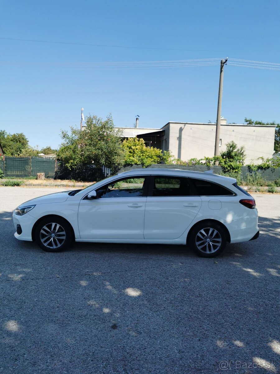 Hyundai i30 CW 1.6 CRDi - 3