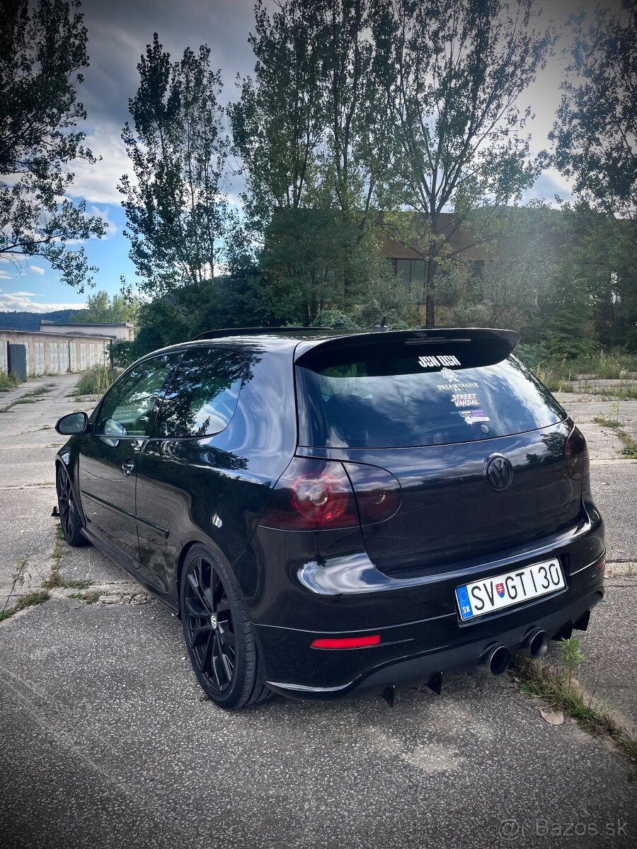 Volkswagen Golf V GTI Edition 30 - 3