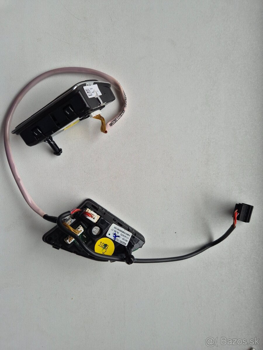 MULTIFUNKČNÉ TLAČIDLÁ AUDI NA VOLANT - 3