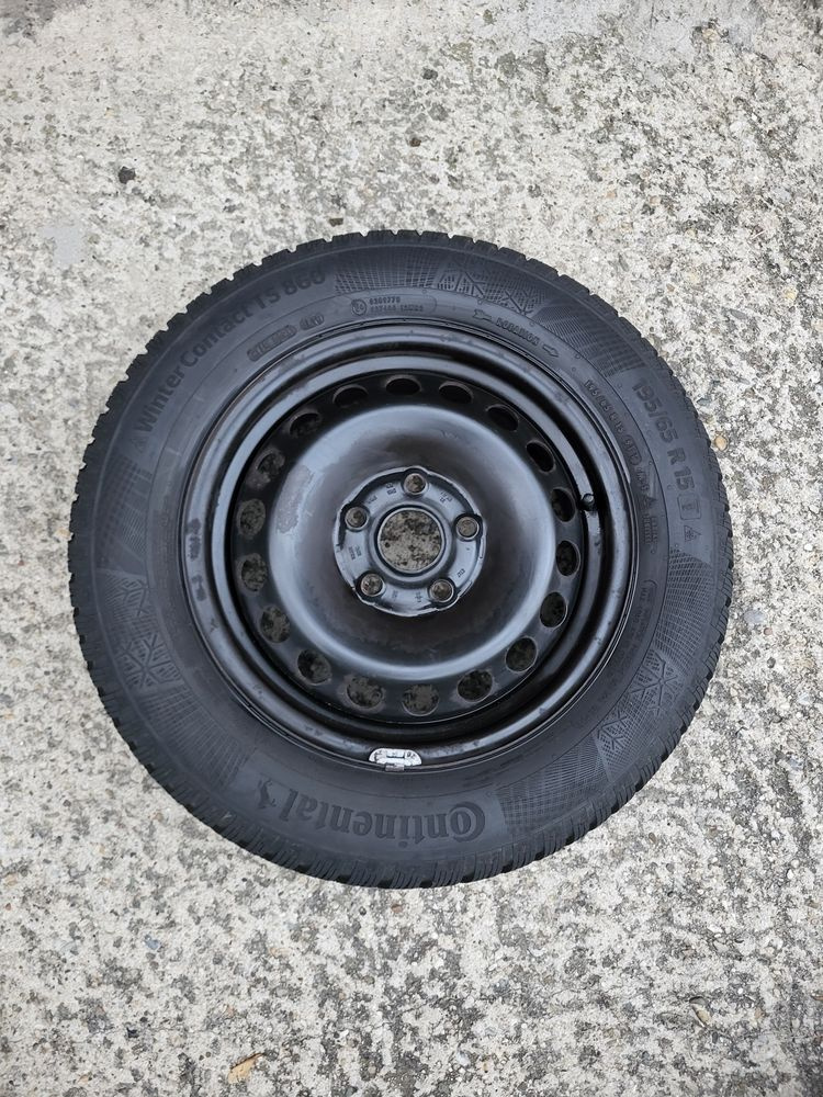 Plechové disky VW Golf 5 + Zimné pneu 195/65 R15 Continental - 3