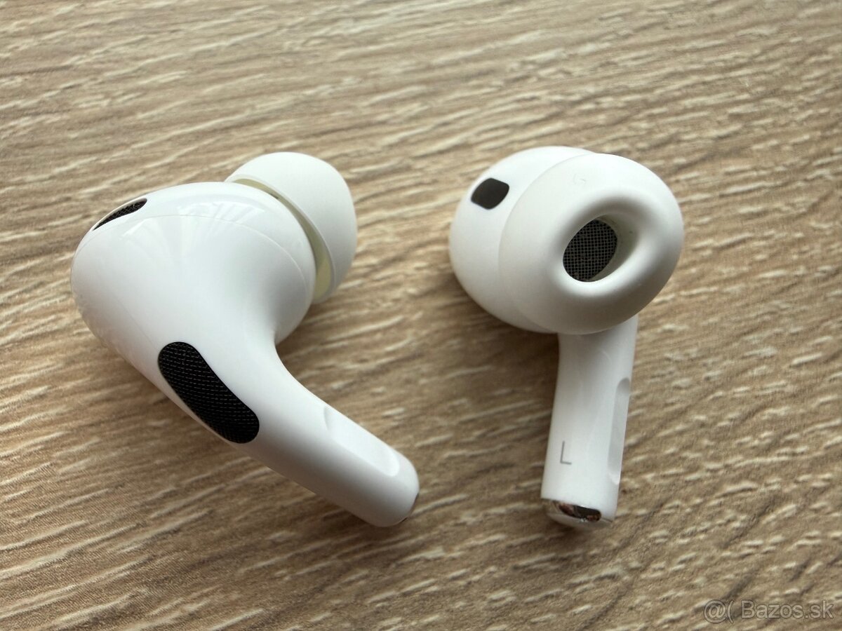Apple AirPods Pro 2 + ochranné puzdro - 3