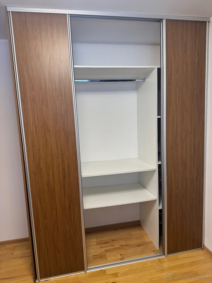 Šatníková skriňa roll-door - 3