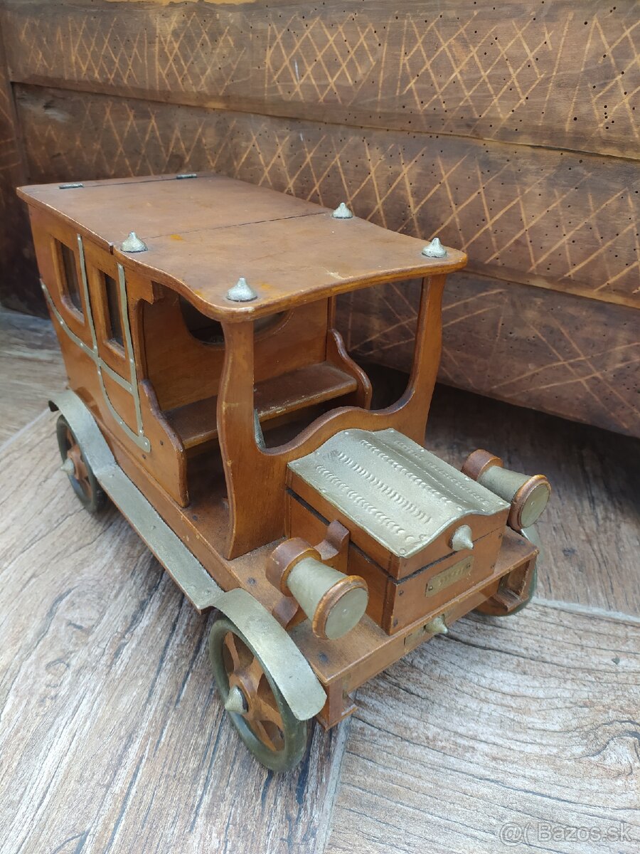 Zásobník na cigary drevené auto - 3