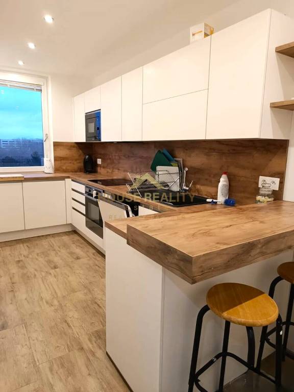 Prenájom moderný 3 izbový byt, Šustekova ul, Bratislava V. P - 3