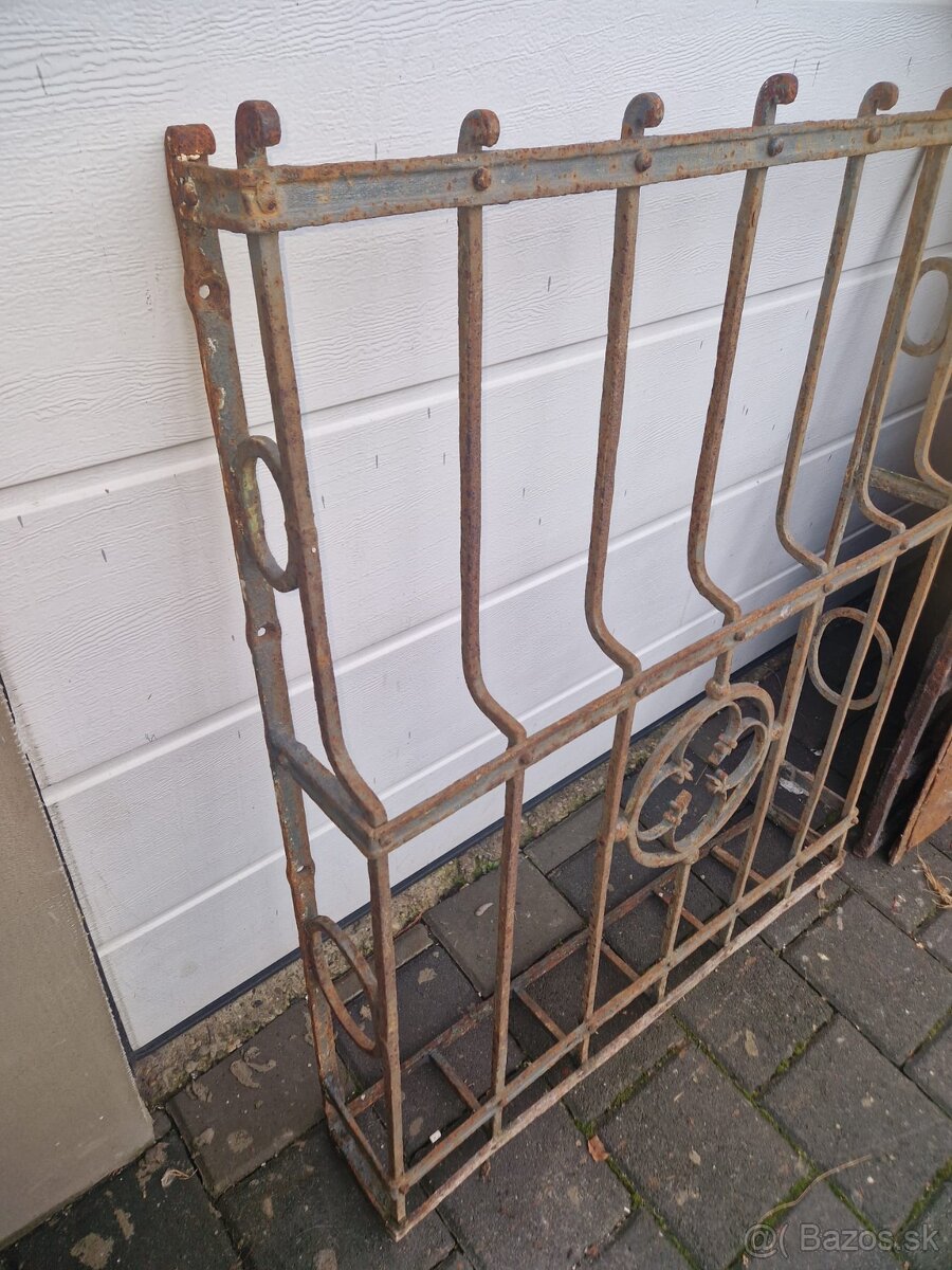 Staré kované okenné mreže (2 ks) - 3