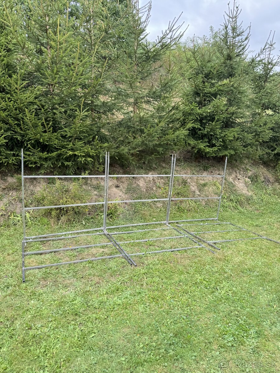 Nerezové stena / postavce 2,40 X 3,60 m - 3