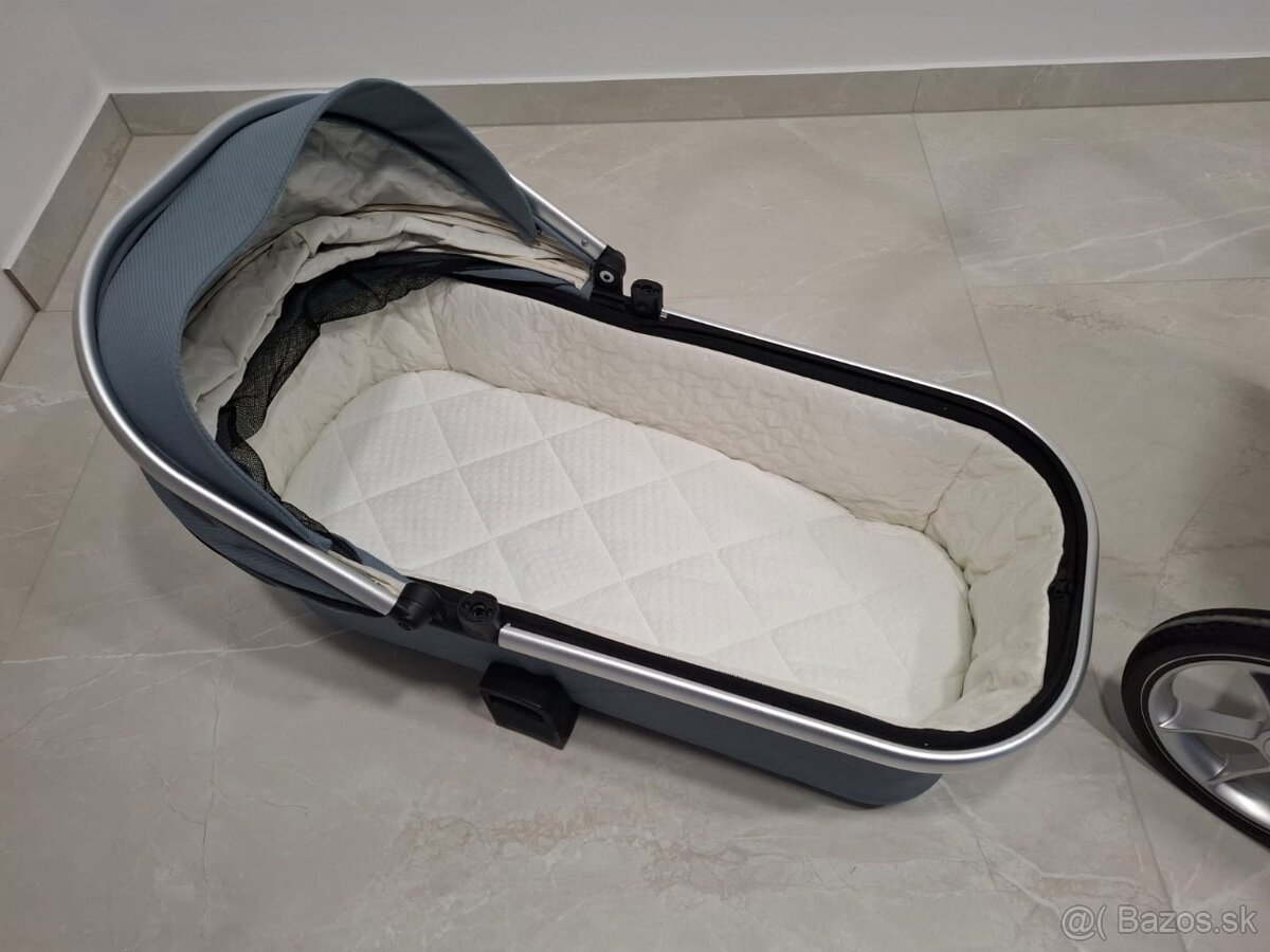 Moon style ocean - 3