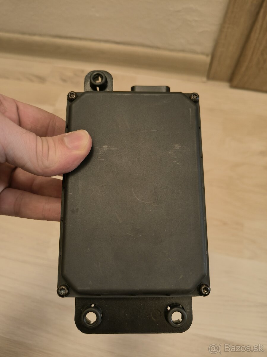 Volvo senzor pre adaptivny tempomat - 3