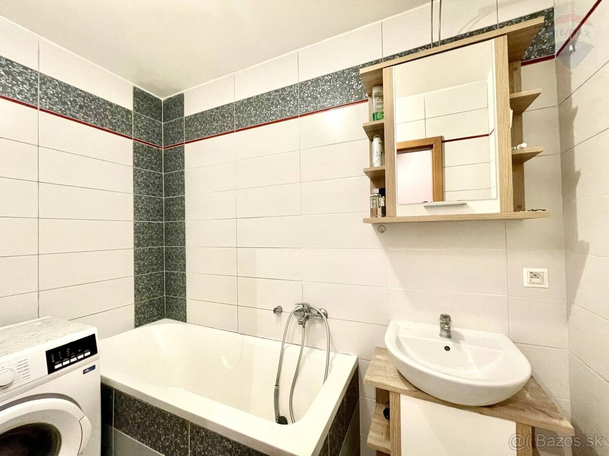 Na predaj:3-izbový byt po rekonštrukcii v širšom centre Brez - 3